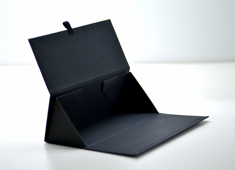 Flatfold-Collapsible-Triangular-Box-Packaging2 - Bell Printers